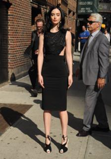 Krysten Ritter feet photo thumbnail