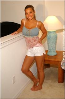 Christina Model feet photo thumbnail