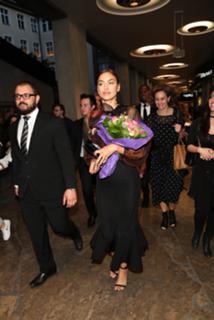 Irina Shayk feet photo thumbnail