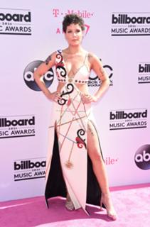 Halsey feet photo thumbnail