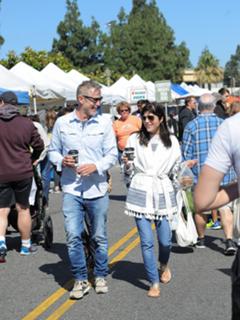 Selma Blair feet photo thumbnail