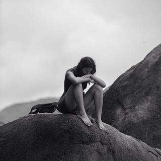 Bruna Marquezine feet photo thumbnail