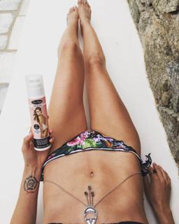 Athina Oikonomakou feet photo thumbnail