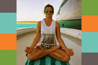 Danica Patrick feet photo thumbnail