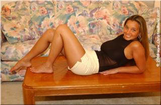 Christina Model feet photo thumbnail