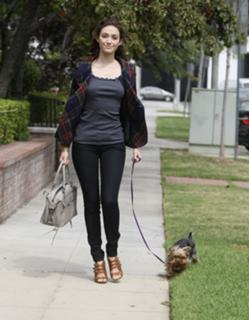 Emmy Rossum feet photo thumbnail