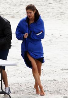 Alexandra Daddario feet photo thumbnail