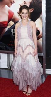 Emilia Clarke feet photo thumbnail