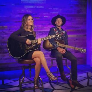 Maren Morris feet photo thumbnail