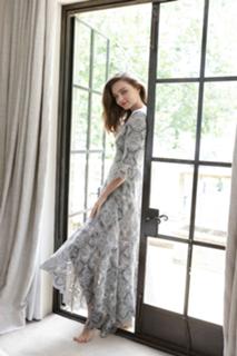 Miranda Kerr feet photo thumbnail