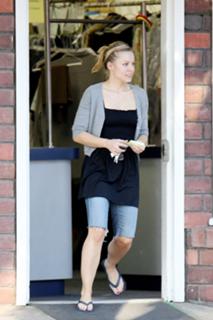 Kristen Bell feet photo thumbnail