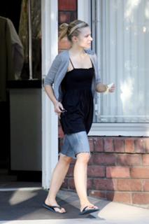 Kristen Bell feet photo thumbnail