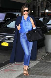 Miranda Kerr feet photo thumbnail