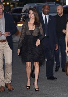 Penélope Cruz feet photo thumbnail