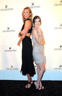 Karlie Kloss feet photo thumbnail
