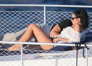 Tulisa feet photo thumbnail