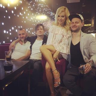 Dorota Rabczewska feet photo thumbnail
