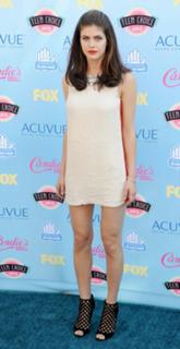 Alexandra Daddario feet photo thumbnail