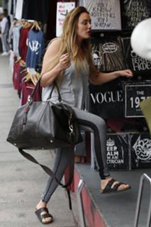 Charlotte Crosby feet photo thumbnail