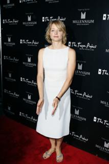 Jodie Foster feet photo thumbnail