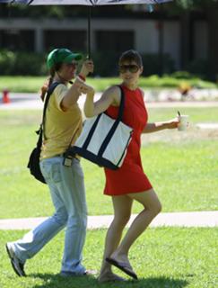 Jessica Biel feet photo thumbnail