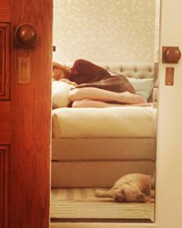 Jessica Chastain feet photo thumbnail