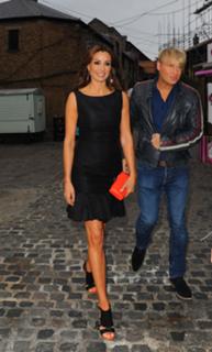 Melanie Sykes feet photo thumbnail