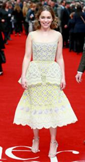 Emilia Clarke feet photo thumbnail