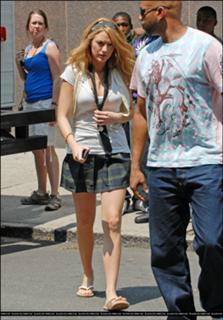 Blake Lively feet photo thumbnail