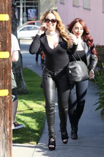 Mariah Carey feet photo thumbnail