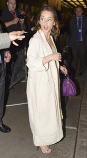 Emilia Clarke feet photo thumbnail