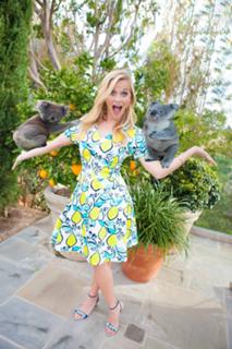 Reese Witherspoon feet photo thumbnail