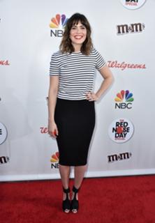 Mandy Moore feet photo thumbnail