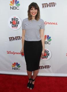 Mandy Moore feet photo thumbnail