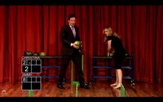 Christina Applegate feet photo thumbnail