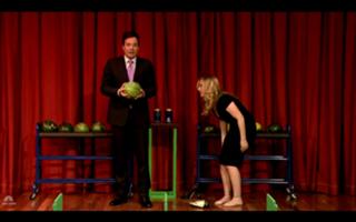 Christina Applegate feet photo thumbnail