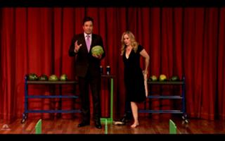 Christina Applegate feet photo thumbnail