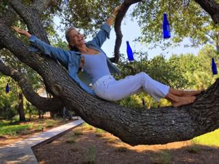 Christie Brinkley feet photo thumbnail