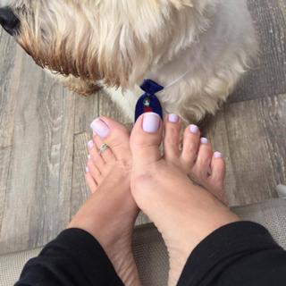 Karin Klemp feet photo thumbnail