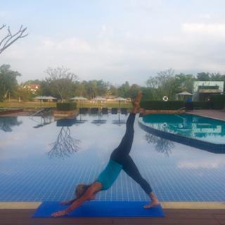 Denise Austin feet photo thumbnail