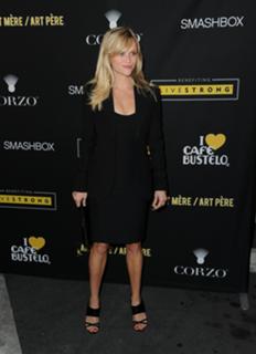 Reese Witherspoon feet photo thumbnail