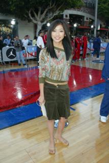 Brenda Song feet photo thumbnail