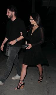Jordana Brewster feet photo thumbnail