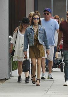 Lucy Hale feet photo thumbnail