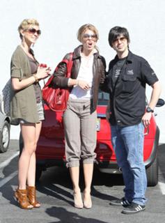 AnnaLynne McCord feet photo thumbnail