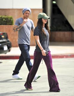 Megan Fox feet photo thumbnail