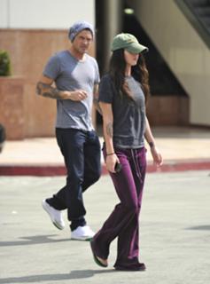 Megan Fox feet photo thumbnail