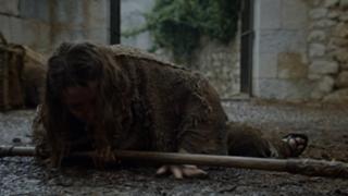 Maisie Williams feet photo thumbnail