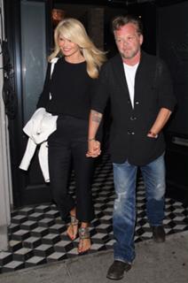 Christie Brinkley feet photo thumbnail