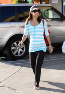 Eva Longoria feet photo thumbnail